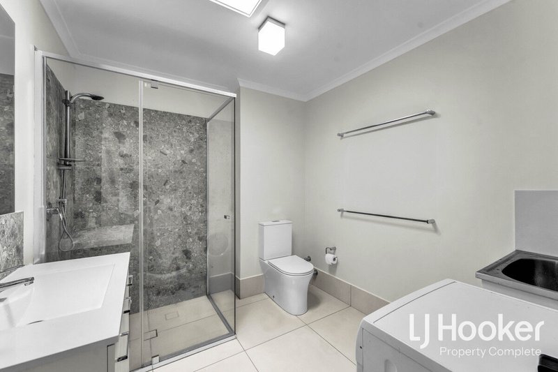 Photo - 7/31 Nyanza Street, Woodridge QLD 4114 - Image 7