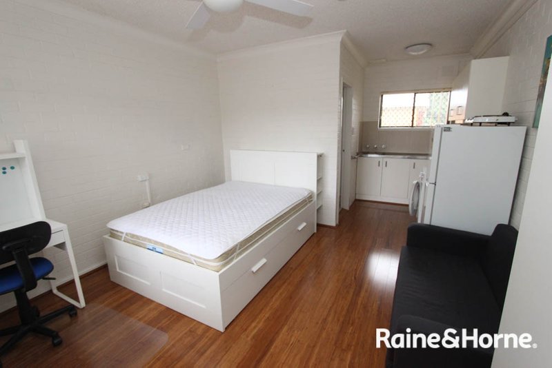 Photo - 7/31 Seymour Street, Bathurst NSW 2795 - Image 2