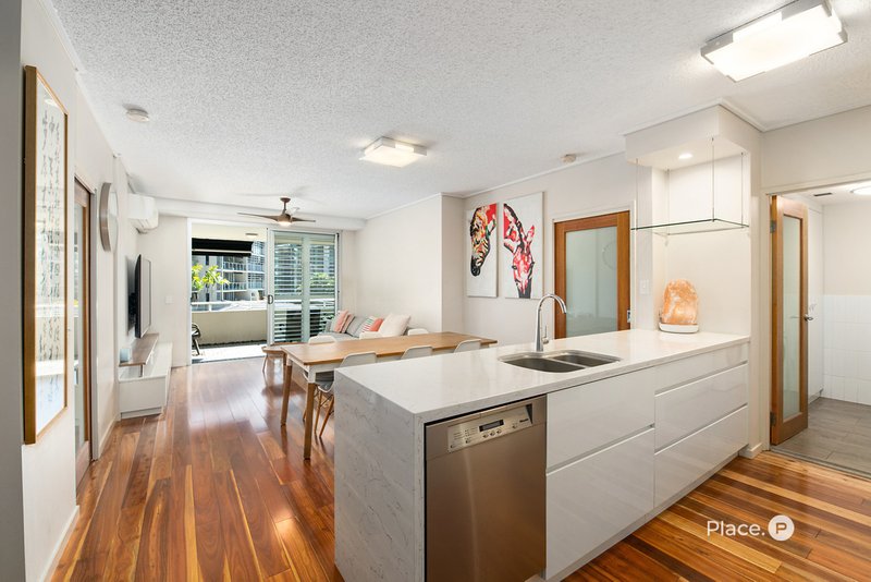 Photo - 731/1000 Ann Street, Fortitude Valley QLD 4006 - Image 2