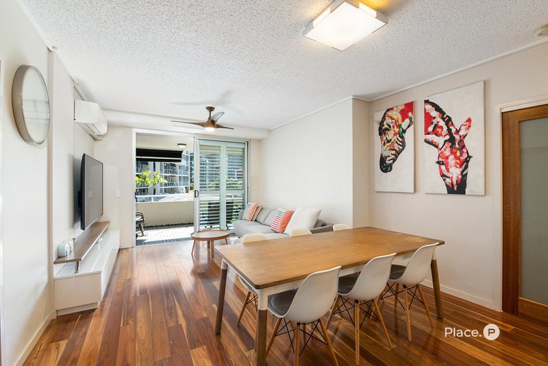 Photo - 731/1000 Ann Street, Fortitude Valley QLD 4006 - Image 3