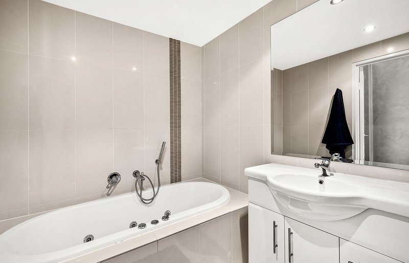 Photo - 73/2-4 Purser Avenue, Castle Hill NSW 2154 - Image 6