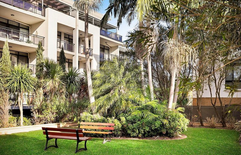 Photo - 73/2-4 Purser Avenue, Castle Hill NSW 2154 - Image 10