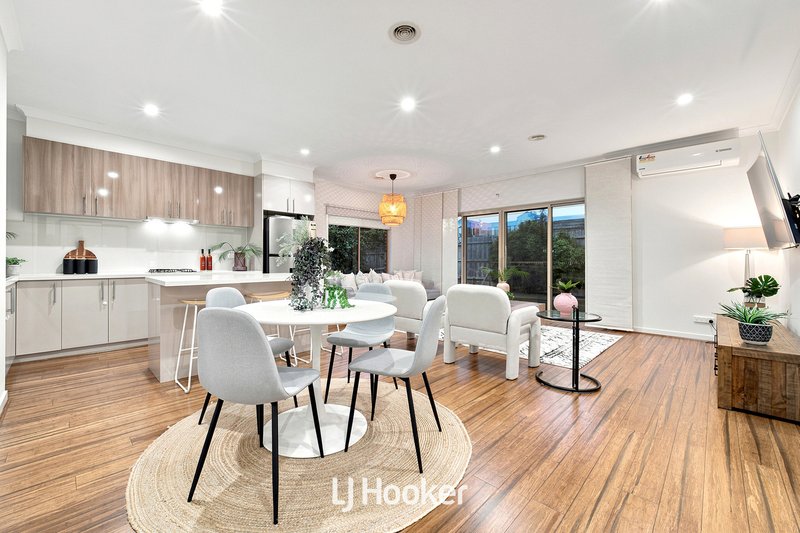 Photo - 7/32 Central Road, Hampton Park VIC 3976 - Image 9