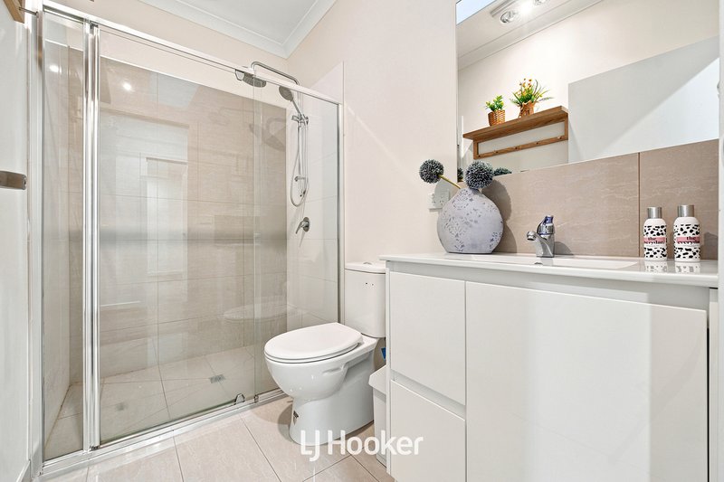 Photo - 7/32 Central Road, Hampton Park VIC 3976 - Image 11