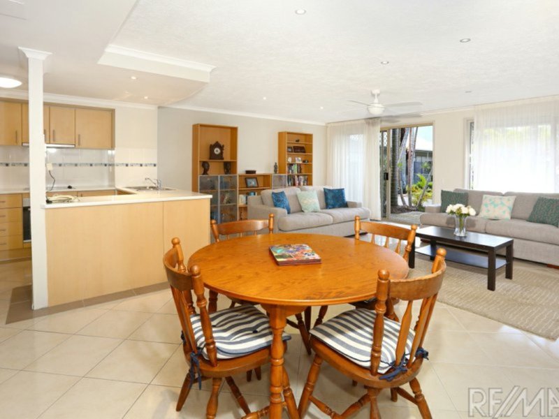 Photo - 73/2320 Gold Coast Highway, Mermaid Beach QLD 4218 - Image 5