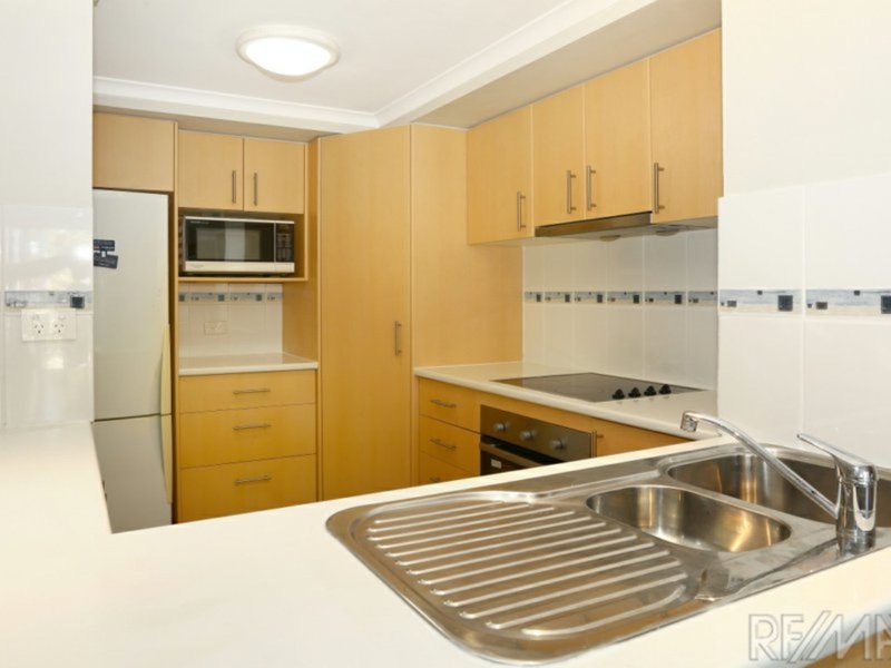 Photo - 73/2320 Gold Coast Highway, Mermaid Beach QLD 4218 - Image 6