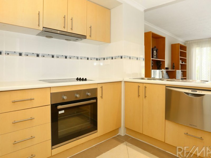 Photo - 73/2320 Gold Coast Highway, Mermaid Beach QLD 4218 - Image 7