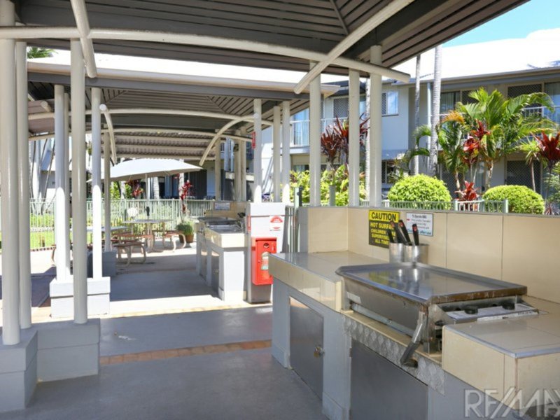 Photo - 73/2320 Gold Coast Highway, Mermaid Beach QLD 4218 - Image 24