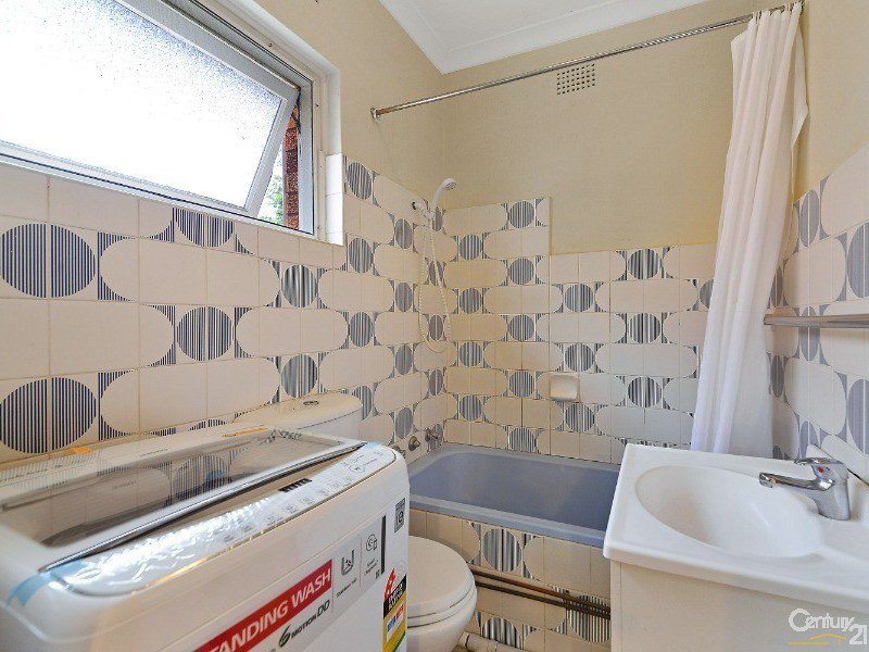 Photo - 7/33 Carrington Avenue, Hurstville NSW 2220 - Image 6