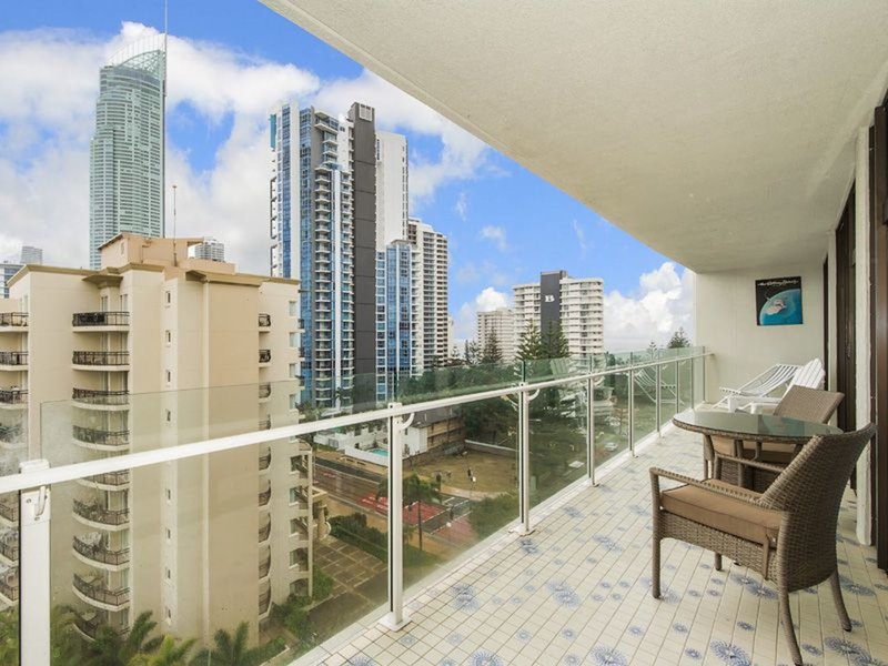 Photo - 73/33 Thornton Street, Surfers Paradise QLD 4217 - Image 4