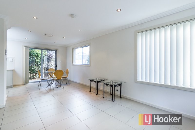 Photo - 7/34-36 Canberra Street, Oxley Park NSW 2760 - Image 2