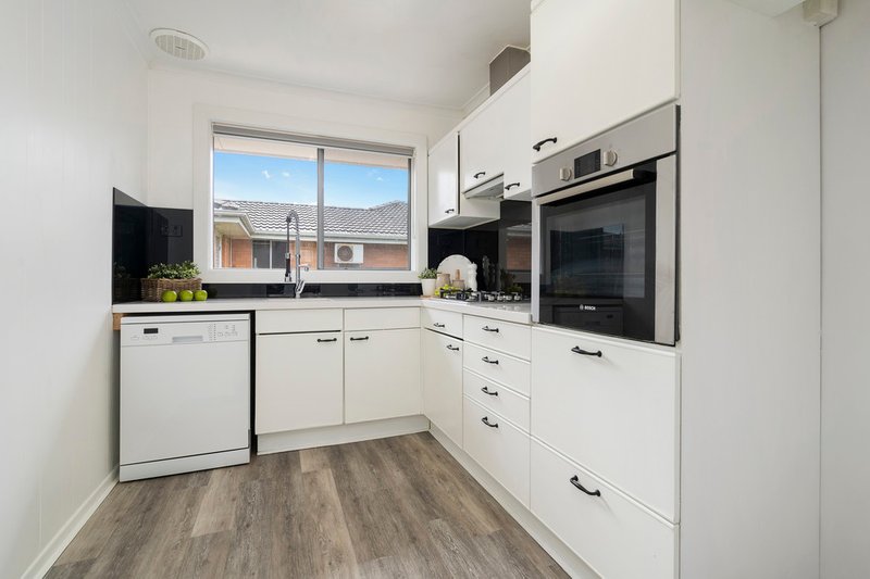 Photo - 7/34 Olive Grove, Parkdale VIC 3195 - Image 7