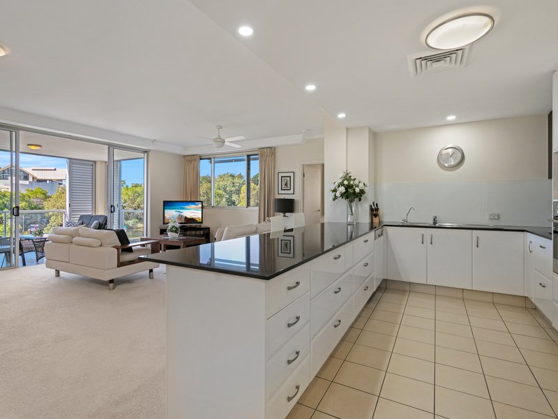 Photo - 7/34 Riverwalk Avenue, Robina QLD 4226 - Image 3