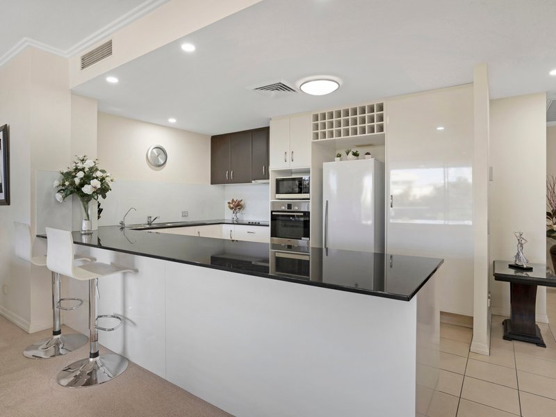 Photo - 7/34 Riverwalk Avenue, Robina QLD 4226 - Image 12