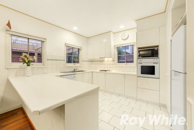 Photo - 7/35-37 Ruby Street, Burwood East VIC 3151 - Image 5