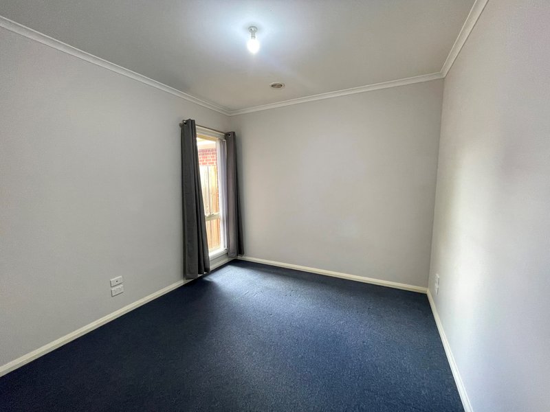 Photo - 7/35-47 Tullidge Street, Melton VIC 3337 - Image 7