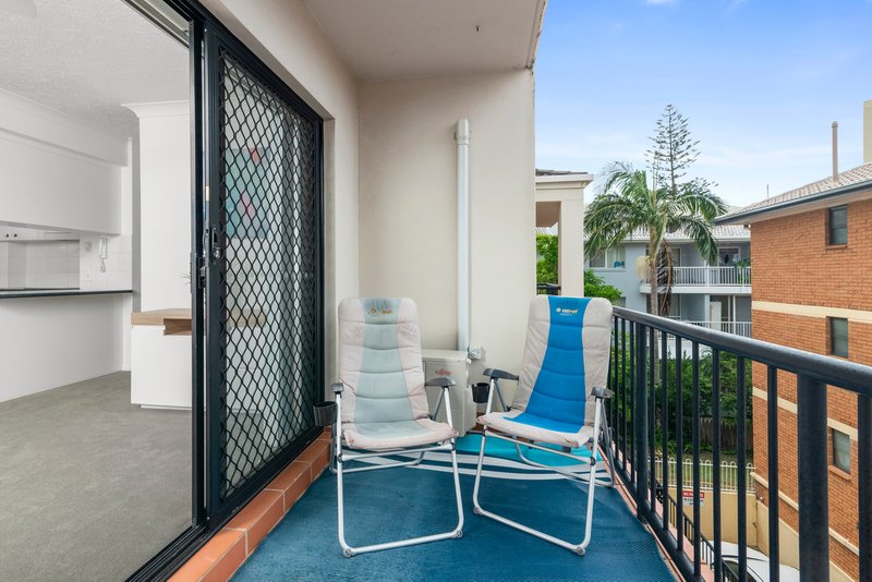 Photo - 7/35 Britannia Avenue, Broadbeach QLD 4218 - Image 7