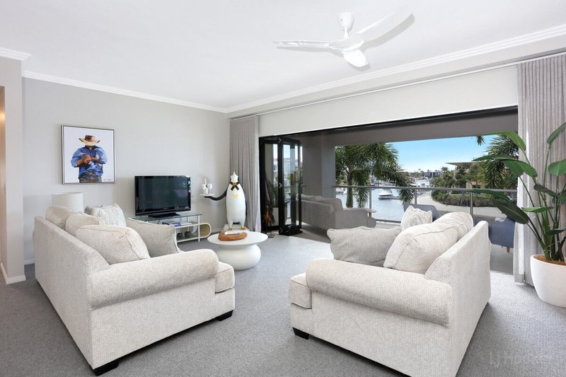 7/36 Oatland Esplanade, Runaway Bay QLD 4216