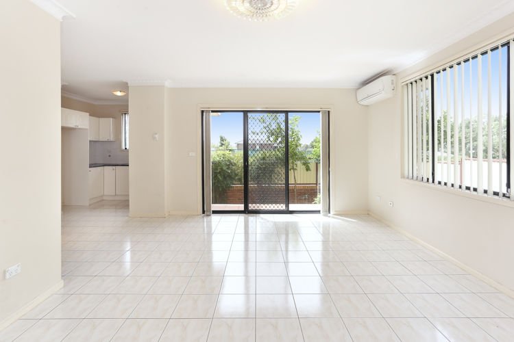 Photo - 7/37-41 Crosby Street, Greystanes NSW 2145 - Image 4