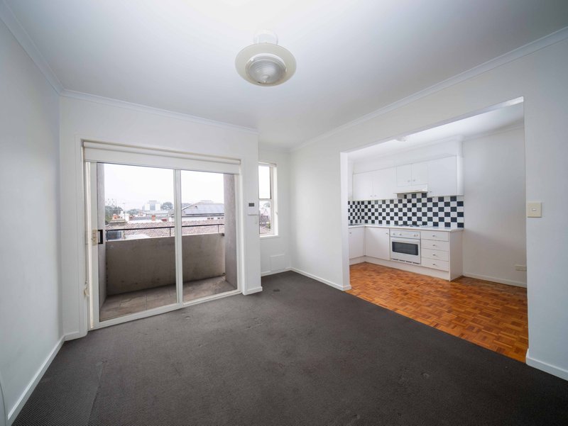 Photo - 7/376 Barkly Street, Brunswick VIC 3056 - Image 2