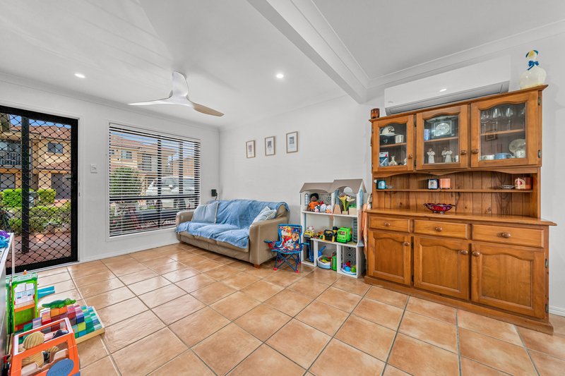 Photo - 73/8 Diamond Place, Runcorn QLD 4113 - Image 12