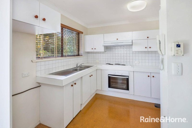 Photo - 7/38 Durham Street, St Lucia QLD 4067 - Image 4