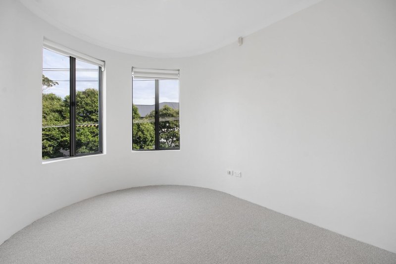 Photo - 7/38 Kirkwood Street, Seaforth NSW 2092 - Image 2