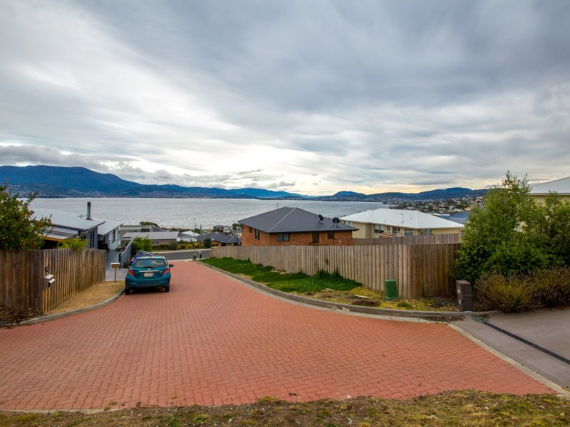 Photo - 738 Oceana Drive, Tranmere TAS 7018 - Image 9