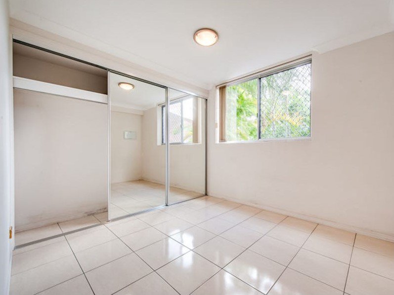 Photo - 7/38 Peach Street, Greenslopes QLD 4120 - Image 4