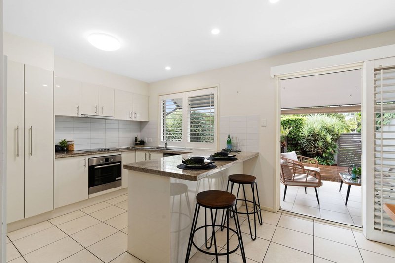 Photo - 7/39 Bayliss Street, Auchenflower QLD 4066 - Image 2