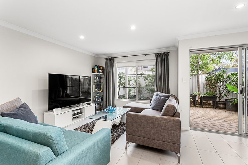 Photo - 7/39 Edinburgh Road, Forrestfield WA 6058 - Image 10