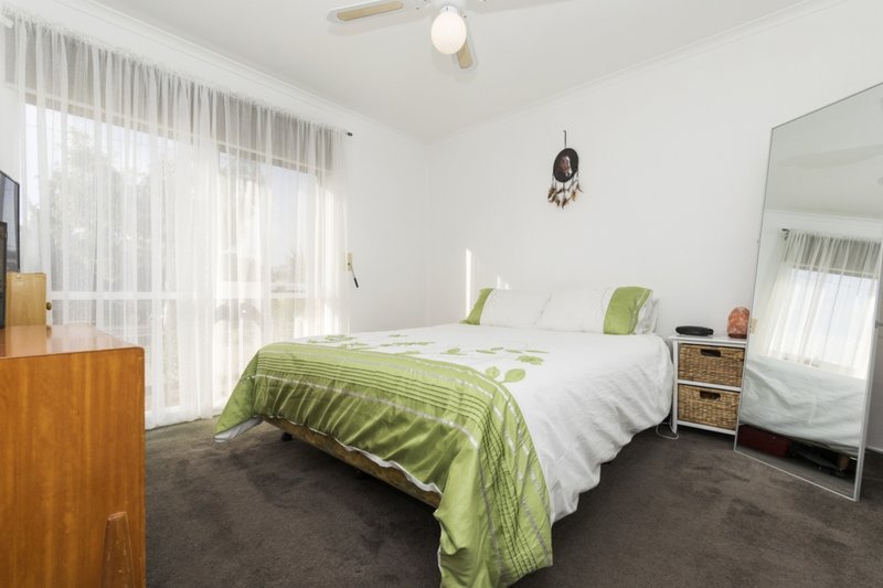 Photo - 73A Virgilia Drive, Hoppers Crossing VIC 3029 - Image 5