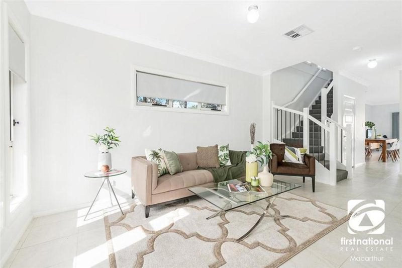 Photo - 73d Oxford Road, Ingleburn NSW 2565 - Image 2