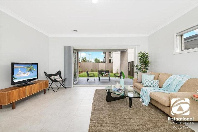 Photo - 73d Oxford Road, Ingleburn NSW 2565 - Image 3