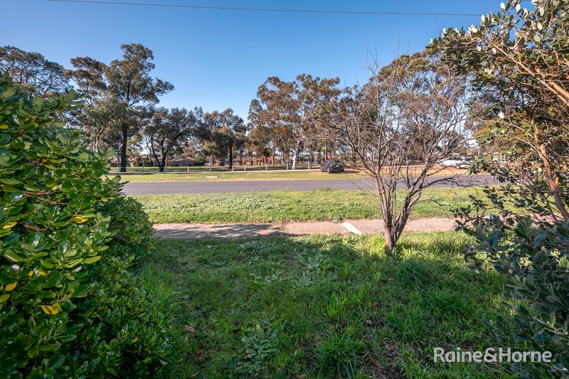 Photo - 74-76 Ligar Street, Sunbury VIC 3429 - Image 6