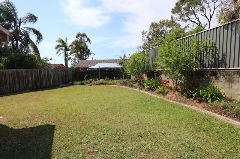 Photo - 7/4-8 Cassandra Crescent, Labrador QLD 4215 - Image 1