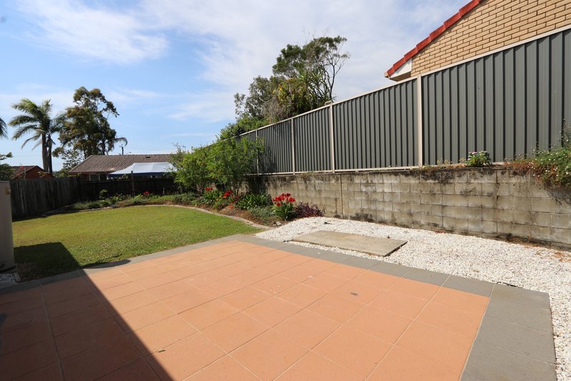 Photo - 7/4-8 Cassandra Crescent, Labrador QLD 4215 - Image 2