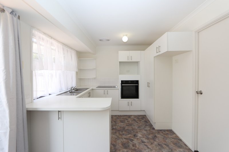 Photo - 7/4-8 Cassandra Crescent, Labrador QLD 4215 - Image 4