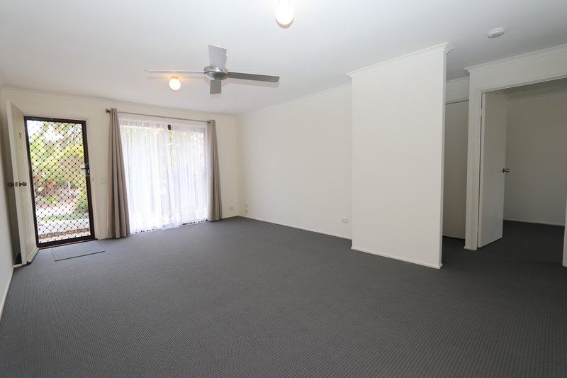 Photo - 7/4-8 Cassandra Crescent, Labrador QLD 4215 - Image 5