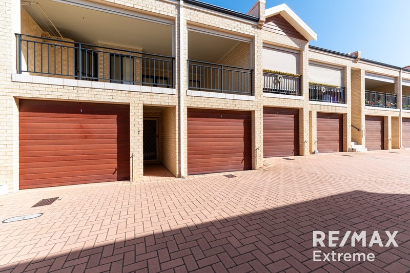 Photo - 7/4 Allum Green, Merriwa WA 6030 - Image 2