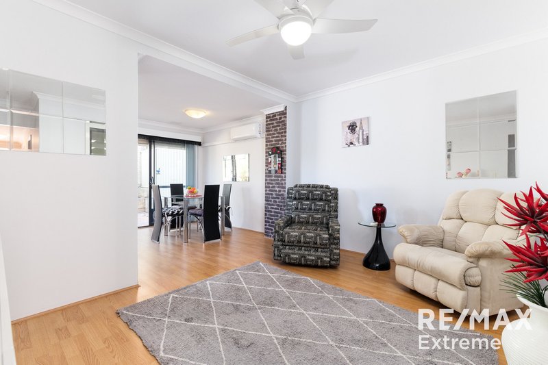 Photo - 7/4 Allum Green, Merriwa WA 6030 - Image 4