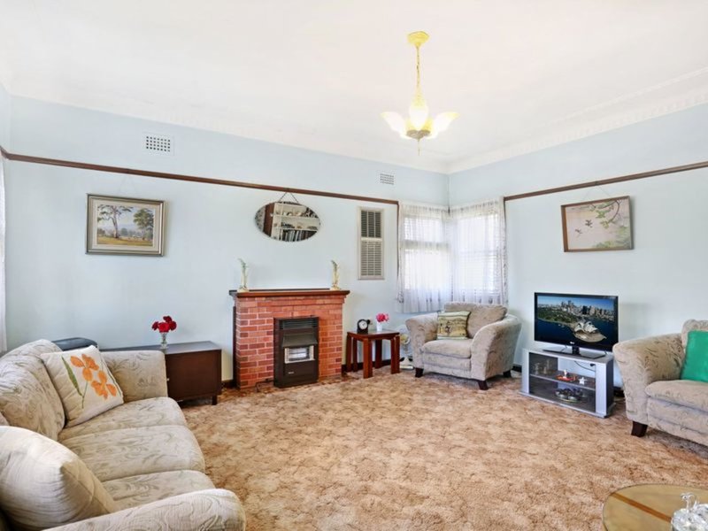 Photo - 74 Auburn Rd , Birrong NSW 2143 - Image 3