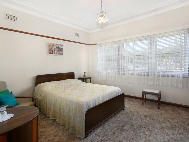 Photo - 74 Auburn Rd , Birrong NSW 2143 - Image 5