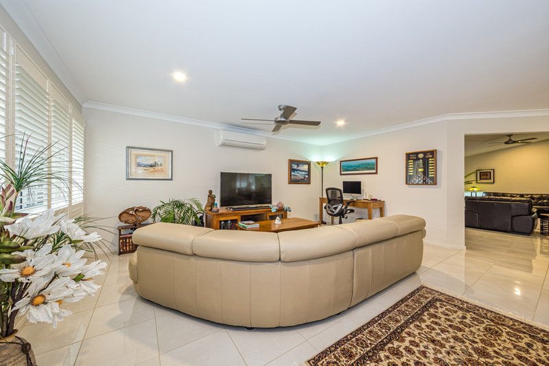 Photo - 74 Avon Avenue, Banksia Beach QLD 4507 - Image 5