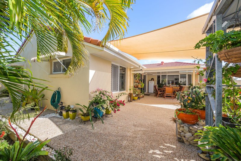 Photo - 74 Avon Avenue, Banksia Beach QLD 4507 - Image 18