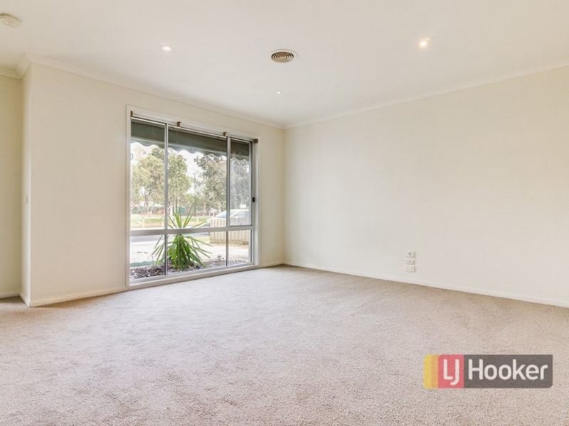 Photo - 74 Ballan Road, Werribee VIC 3030 - Image 4