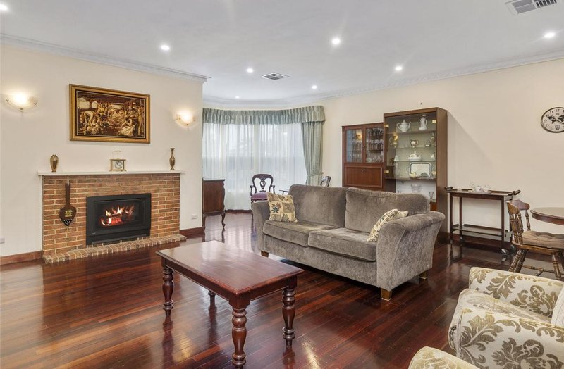 Photo - 74 Balmoral Avenue, Warradale SA 5046 - Image 4