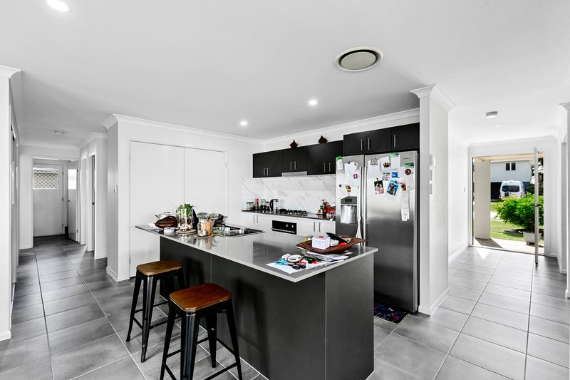 Photo - 74 Barramundi Drive, Burrum Heads QLD 4659 - Image 6