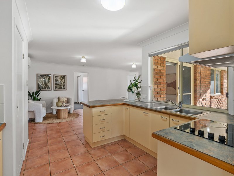 Photo - 74 Barron Road, Birkdale QLD 4159 - Image 9