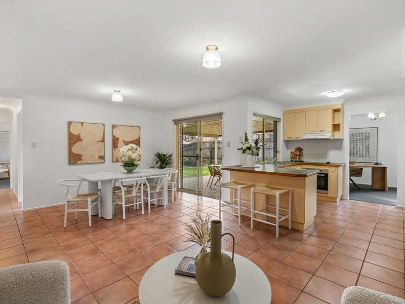 Photo - 74 Barron Road, Birkdale QLD 4159 - Image 12